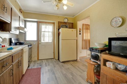 1416 Clay St, Floral Park NY  11003-1013 exterior