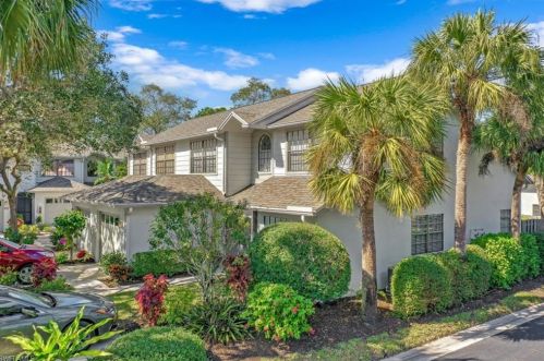 811 Meadowland Dr, Naples, FL 34108-2533