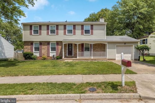 210 Plaza St, Leesburg, VA 20176-2427