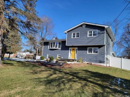 10 Lincoln Dr, Washingtonville NY  10992-1229 exterior