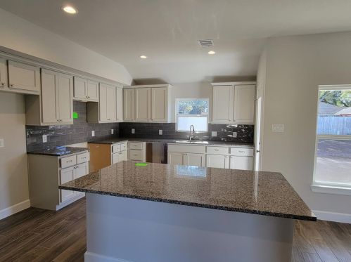 1432 Ladelle St, Dinsmore TX  77488-3428 exterior