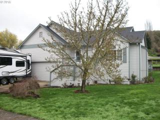 785 Blair St, Sheridan, OR 97378-1250
