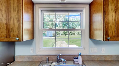 3005 Dogwood St, Beaufort SC  29906-6829 exterior