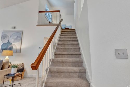 610 Rose Dr, Benicia CA  94510-3756 exterior