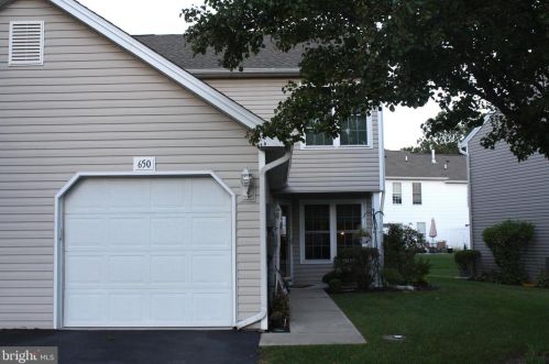650 Mallard Dr, Etters, PA 17319-8847