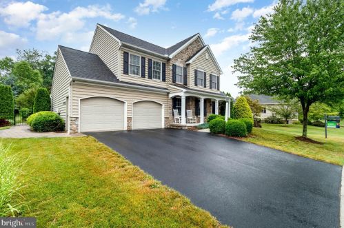 2008 Braeburn Dr, Navy Sup Dpt, PA 17055-6104