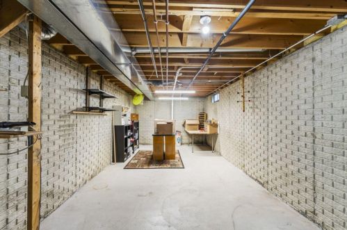 8219 57 Ave, Kenosha WI 53142-4728 exterior