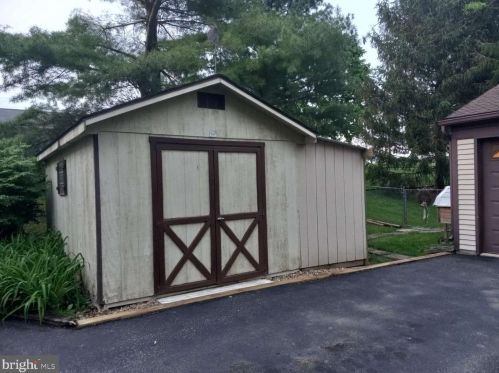 13587 Curran Dr, Cross Roads PA  17322-8373 exterior