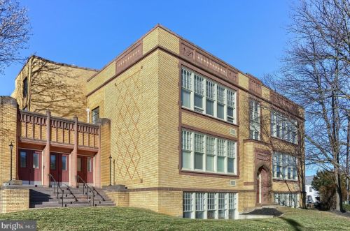 133 Locust St, Navy Sup Dpt PA  17055-6351 exterior