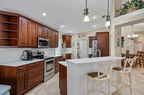 1390 9 Pl, Vero Beach FL 32960-2122 exterior