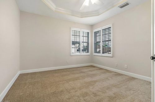 16200 Parque Ln, Naples FL  34110-2826 exterior