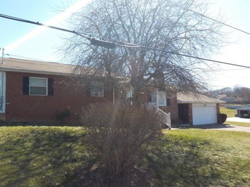 137 Lytle Ln, Grays Landing, PA 15461-1625