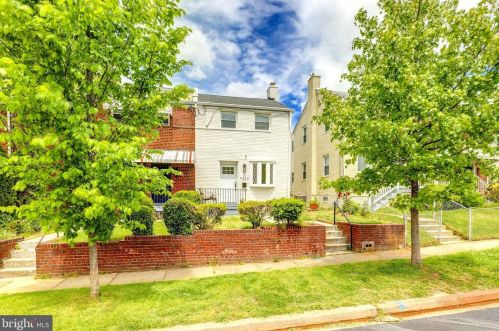 4356 D St, Washington, DC 20019-4250