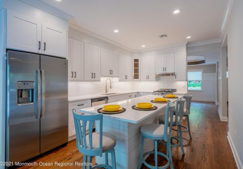 803 Leonardville Rd, Leonardo NJ  07737-1335 exterior