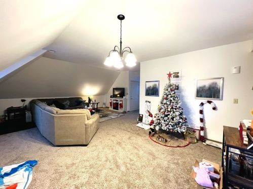 304 Rhodes Pl, New Castle PA  exterior