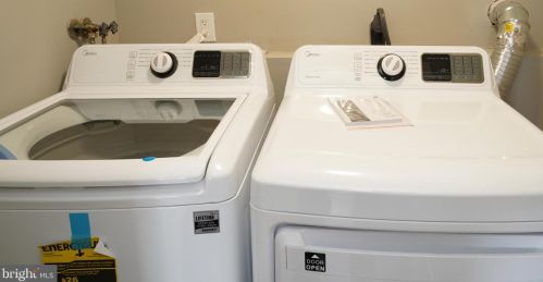 150 Independence Dr, Yardley PA 19067-4910 exterior