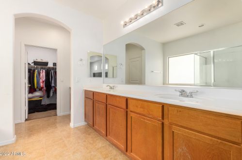 22160 Shadow Dr, Buckeye AZ  85326-7870 exterior