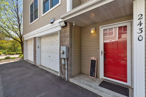 2430 Columbus Ct, Minneapolis, MN 55404-3757
