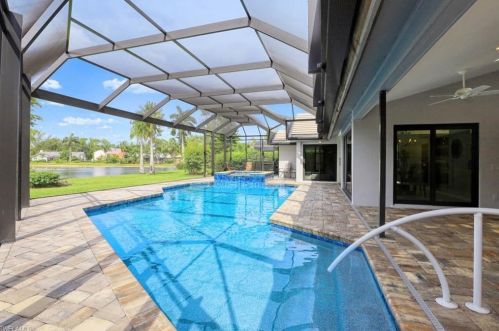 1380 Bald Eagle Dr, Naples, FL 34105-0074