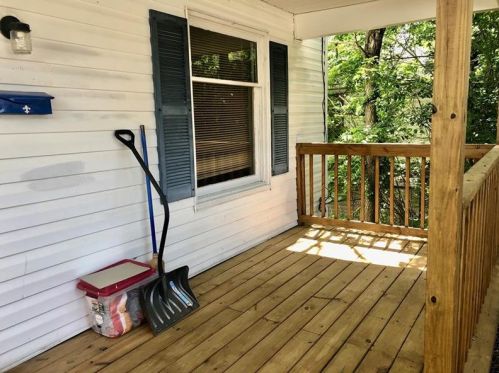308 Good St, Jeannette, PA 15644-1847