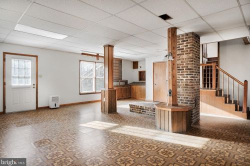 468 Hillcrest Rd, Edinburg VA  22824-2923 exterior