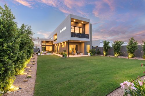 7729 13th Pl, Phoenix AZ  85020-4202 exterior