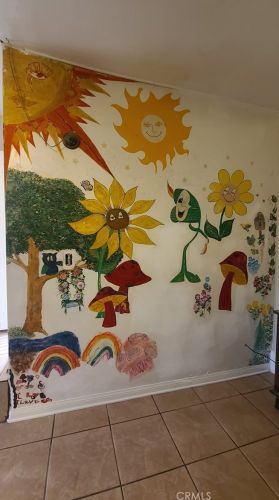 7408 Oak Park Ave, Van Nuys CA  91406-2633 exterior