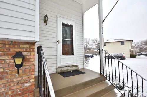 1863 Waterview Ln, Waukesha, WI 53189-7116