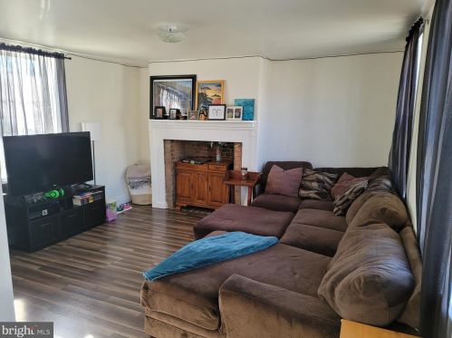 11294 Forge Hill Rd, Orrstown, PA 17244-9525