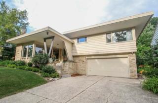 2630 Menomonee Riv Pkwy, Milwaukee WI  53222-3311 exterior