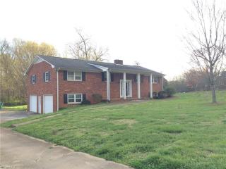 3521 Spangenberg Ave, Clemmons NC  27012-8748 exterior