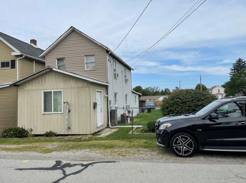 2152 Harrison Ave, Latrobe, PA 15650-3312