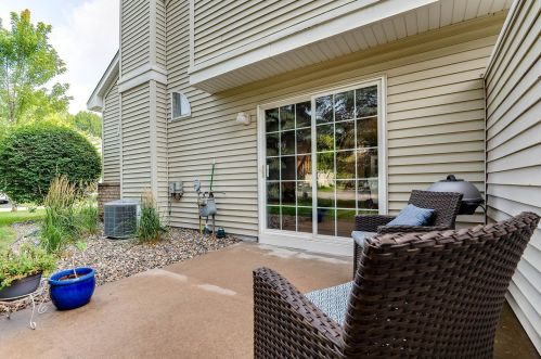 8582 Brinkley Ln, Inver Grove Heights MN  55076-5115 exterior