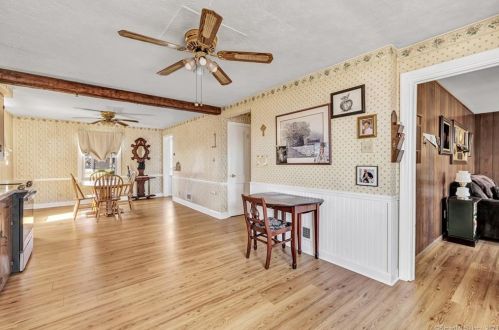 186 Margherita Lawn, Stratford CT  06615-7546 exterior