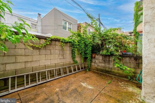 927 Dudley St, Philadelphia PA 19148-2321 exterior