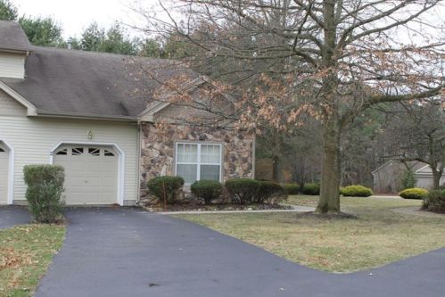 2 Riva Blvd, Bricktown, NJ 08723-7970