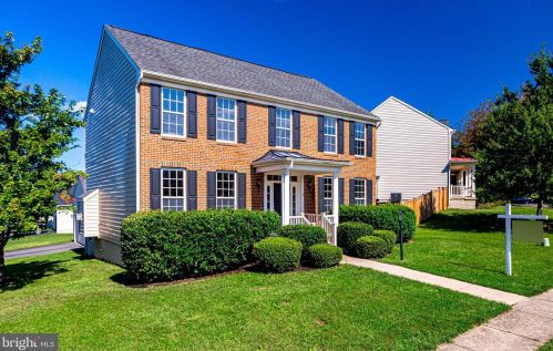 4 Cooper Run St, Lovettsville, VA 20180-8647