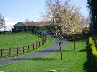 1385 Lee Hwy, Verona, VA 24482-2908