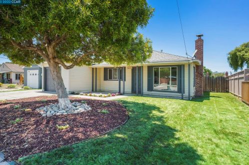 17349 Via Alamitos, San Lorenzo CA  94580-3503 exterior