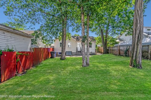 462 Vine St, Bricktown NJ  08723-6243 exterior