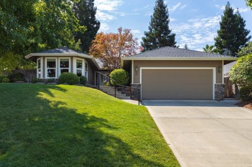 291 Pinyon Hills Dr, Chico, CA 95928-3963