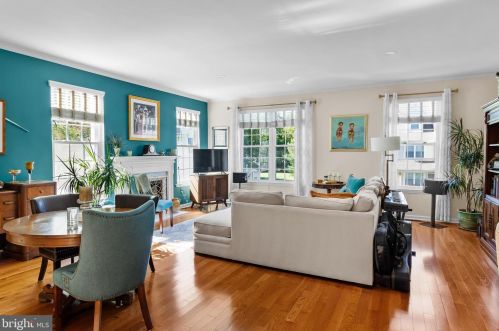 6504 Riverfront Dr, Palmyra NJ  08065-2145 exterior