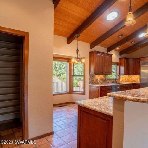 375 Shadow Rock Dr, Sedona AZ 86336-3451 exterior