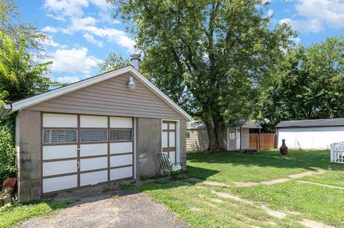 23 Shelby St, Florence, KY 41042-1612