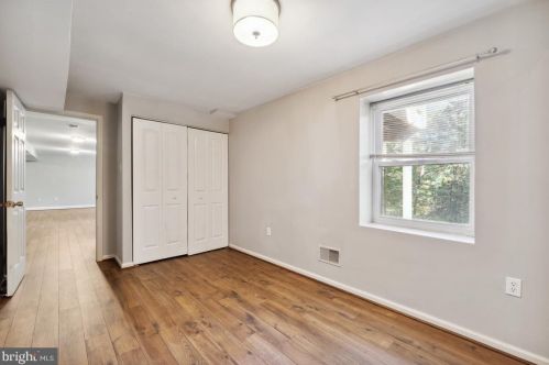 11831 Parliament Dr, Woodbridge VA  22192-1006 exterior