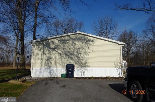 219 Shippensburg Mobile Est, Lees Cross Roads, PA 17257-9521