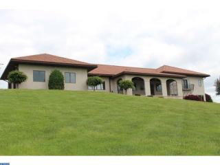1014 Ironstone Dr, Spangsville, PA 19512-7734
