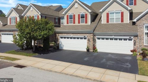 212 Hopewell Dr, Collegeville PA  19426-2852 exterior