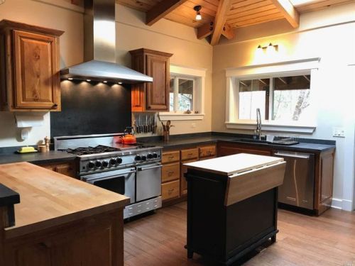 1825 North Rd, Laytonville, CA