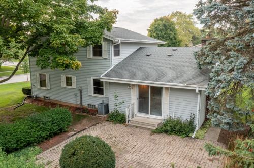 4895 Stratford Dr, Greendale, WI 53129-2043